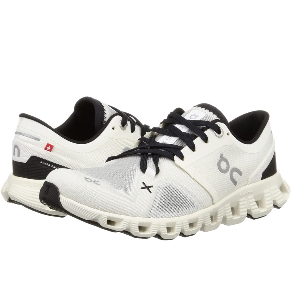 On Running Cloud X White and Black with CloudTec Sole Size 9.5